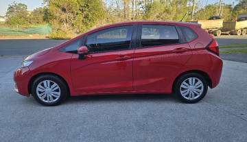 2015 Honda jazz vtec automatic low kms4.jpg